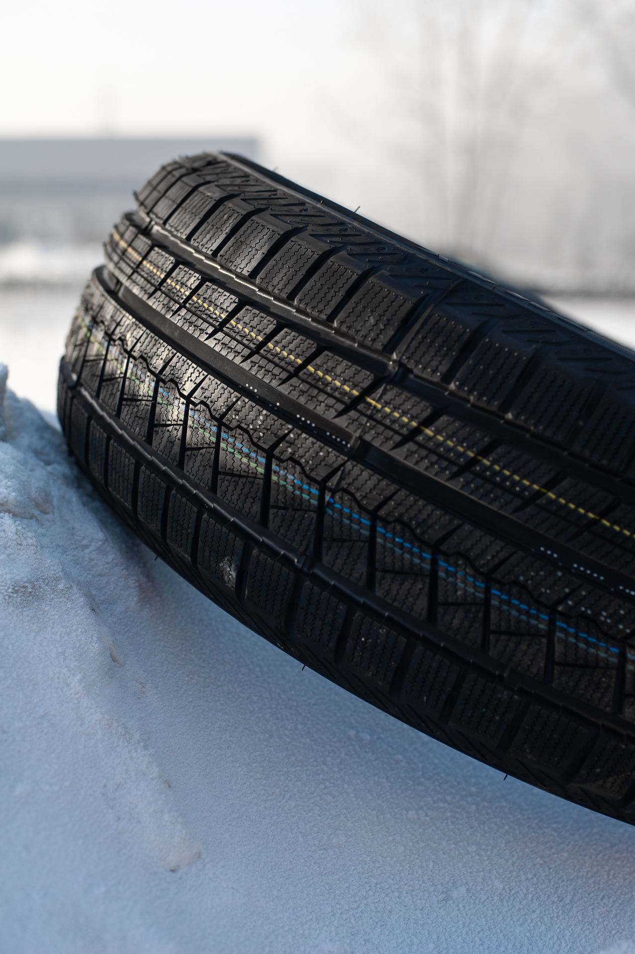 Шина ZMAX ICEPIONEER 868 245/65 R17 107S в Бийске